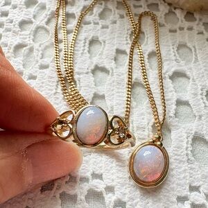 Vintage 90s Avon GoldPlated Faux Opal Pendant & Ring Set Sz 9 306